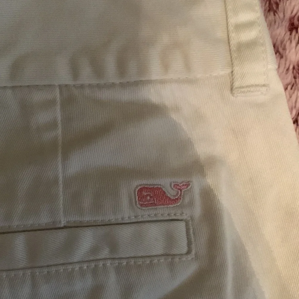 Vineyard Vines size 2 shorts - Picture 3 of 4